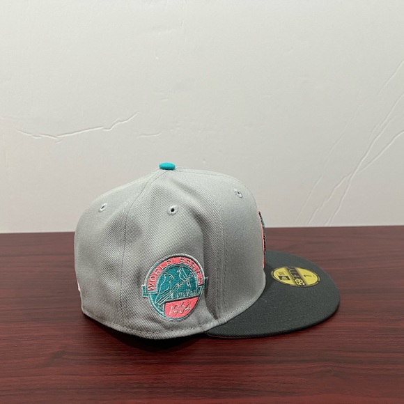New Era, 59Fifty Fitted Hat, St Louis Cardinals, Grey, Pink & Green - Picture 3 of 11
